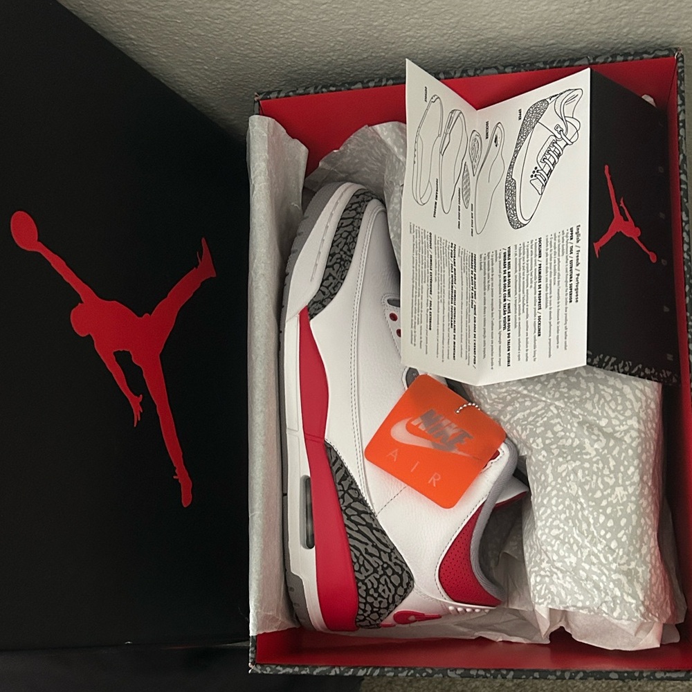 Jordan 3 Retro “Fire Red” - SIZE 10.5